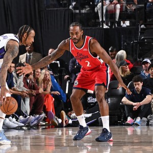 大爆冷！威少轰12+12+10手撕老东家 小卡31+6纪录夜被撞出血+伤退