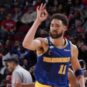 开云在线-汤普森41分射穿航天城 休斯敦的夜空佛光普照