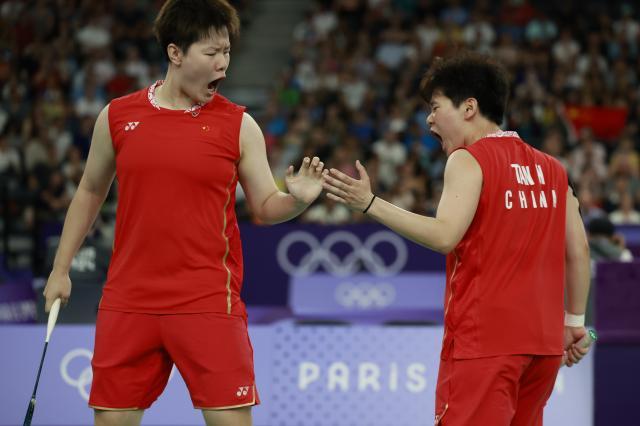 1722565351007059696.jpg 巴黎奥运会+_+羽毛球——女双四分之一决赛:刘圣书_谭宁晋级XxjpseC010427_20240801_MVPFN0A001.jpg